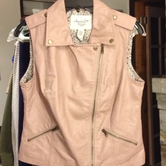 American Rag Jackets & Blazers - American Rag Vest Large good condition